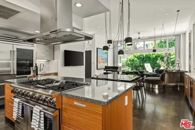 $4,995,000 | 24 Clubhouse Avenue, Venice, CA 90291