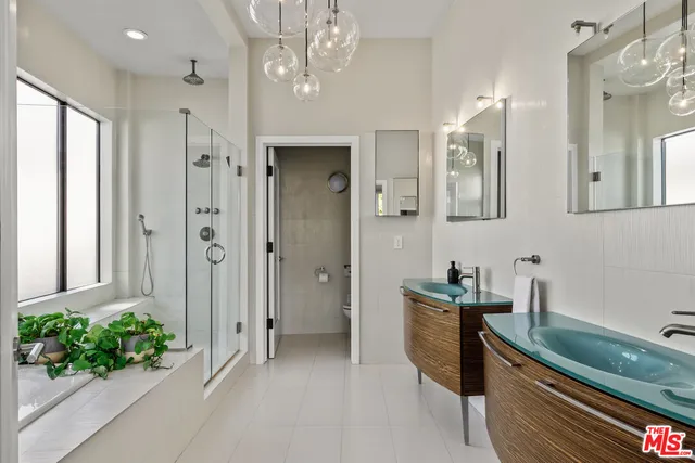 $4,995,000 | 24 Clubhouse Avenue, Venice, CA 90291