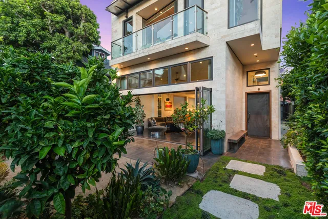 $4,995,000 | 24 Clubhouse Avenue, Venice, CA 90291