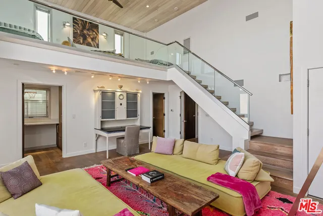 $4,995,000 | 24 Clubhouse Avenue, Venice, CA 90291