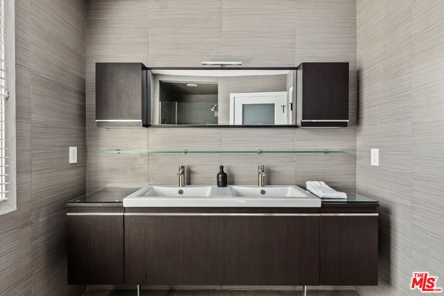 $4,995,000 | 24 Clubhouse Avenue, Venice, CA 90291