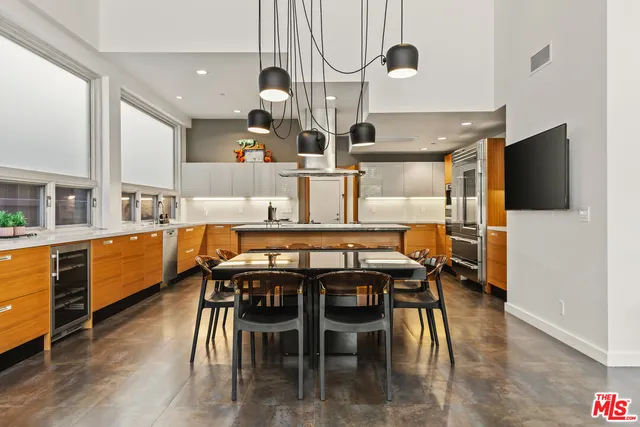 $4,995,000 | 24 Clubhouse Avenue, Venice, CA 90291