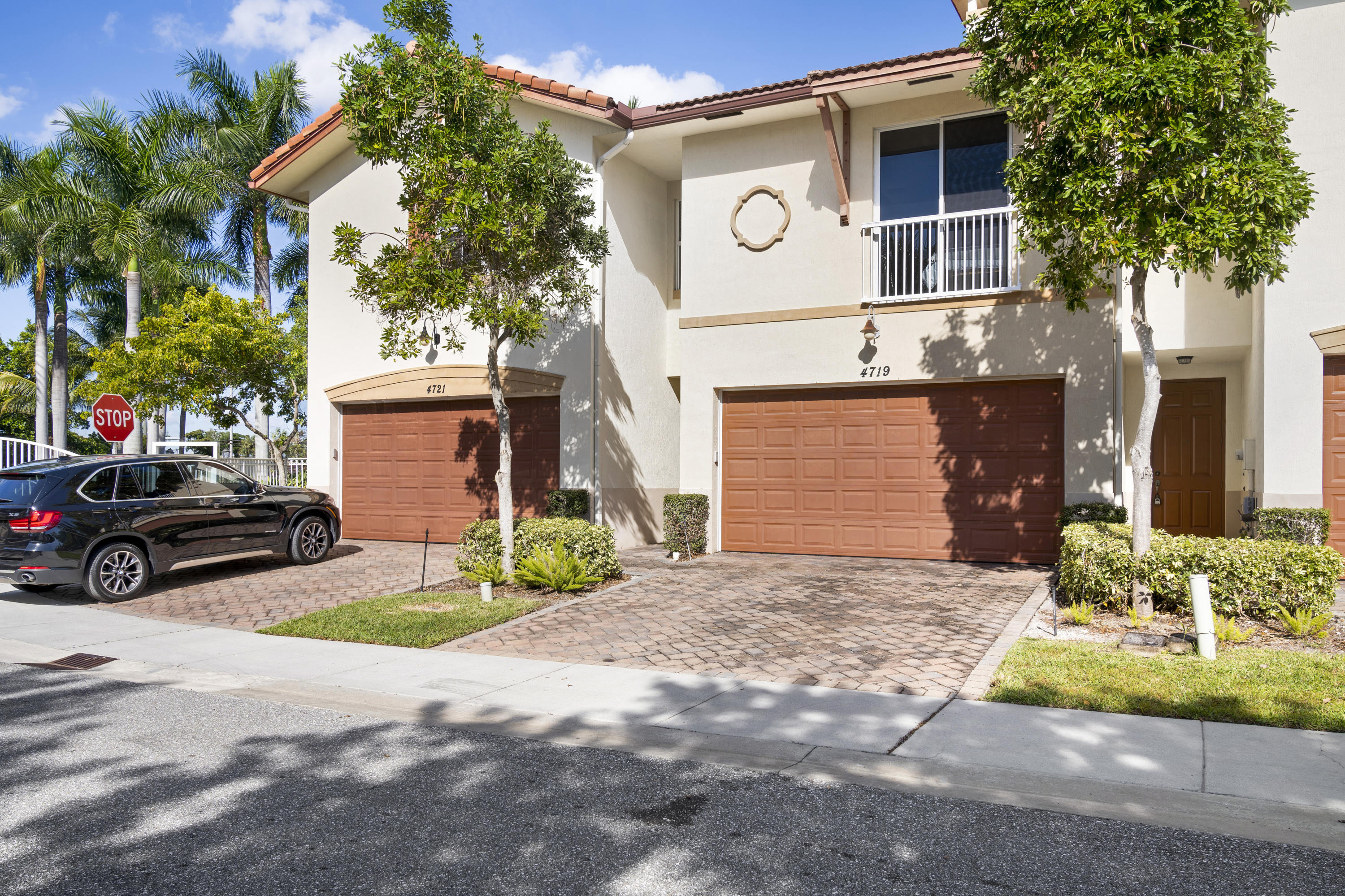 4719 North Prive Circle Delray Beach, FL 33445 - Photo 23 of 23 a view of a house with a patio