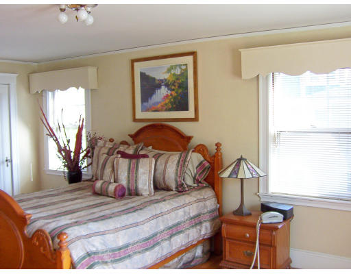 71 Edgemere Road Quincy, MA 02169 - Photo 18 of 30 Gallery Image 18