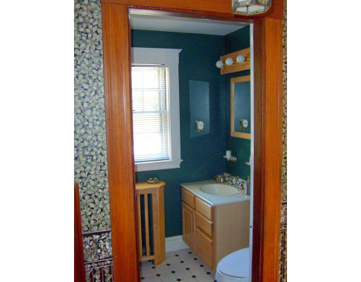 71 Edgemere Road Quincy, MA 02169 - Photo 24 of 30 Gallery Image 24