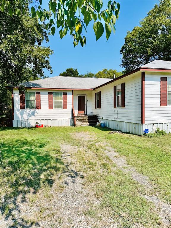 300 Southwest 3rd Street Hubbard, TX 76648 - Photo 1 of 20