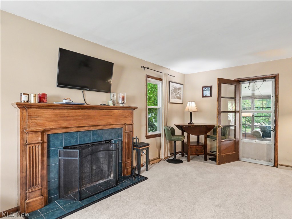 1660 Wiltshire Road Akron, OH 44313 - Photo 2 of 28