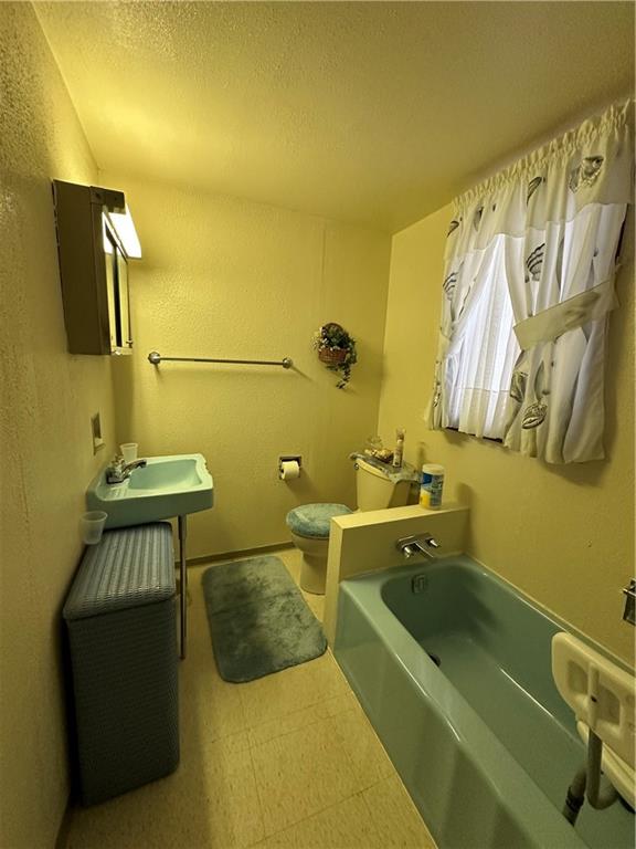 67 Rosamond Street McKees Rocks, PA 15136 - Photo 19 of 28 Second full bath upstairs.