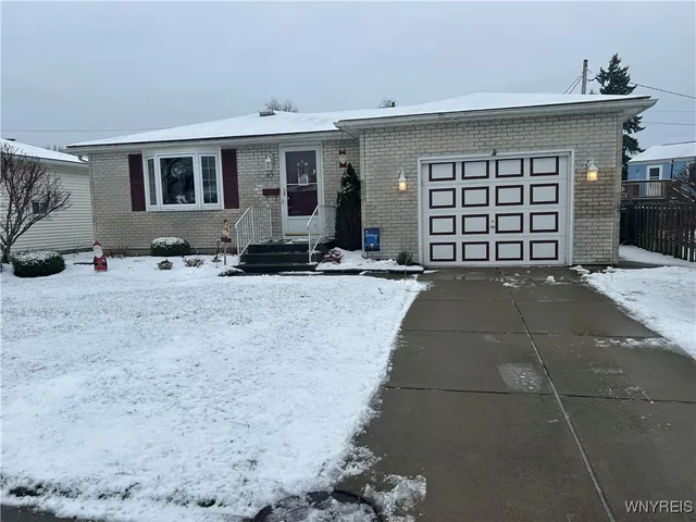 $269,900 | 63 West Cherbourg Drive, Cheektowaga, NY 14227