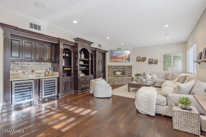 11076 Vare Court Moorpark, CA 93021 - Photo 22 of 95 11076 Vare Ct Moorpark CA-small-034-053-