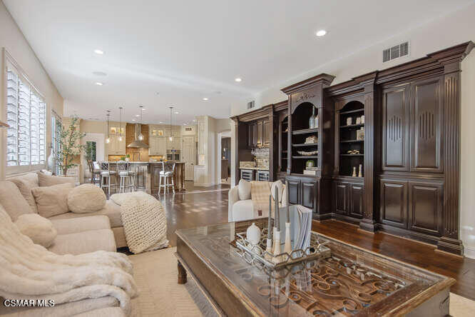 11076 Vare Court Moorpark, CA 93021 - Photo 25 of 95 11076 Vare Ct Moorpark CA-small-037-086-