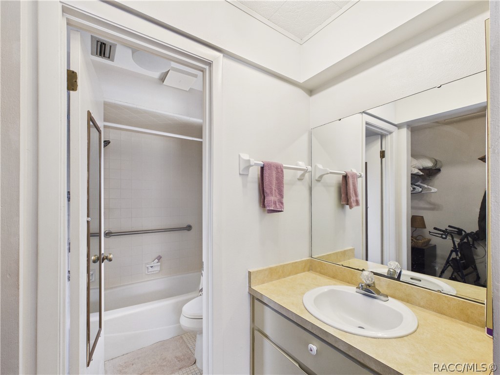 5 Pinewood Green Homosassa, FL 34446 - Photo 26 of 44 MASTER BATHROOM 1