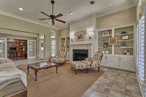 $925,000 | 46 North Copperknoll Circle, The Woodlands, TX 77381