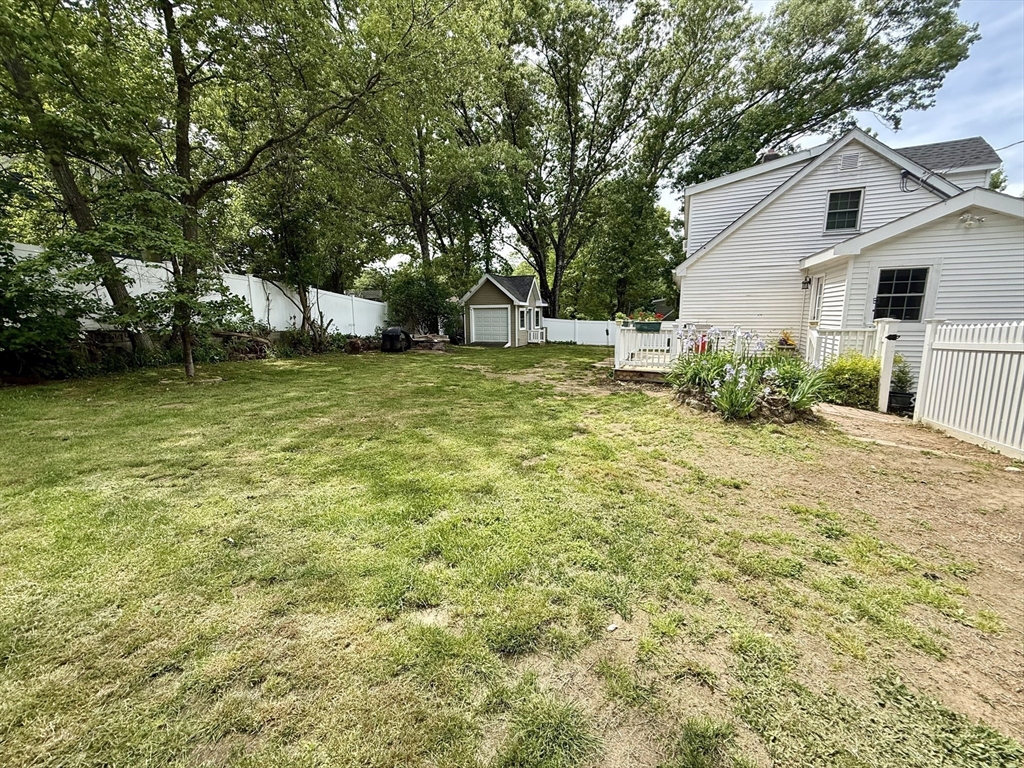 4 Robin Road Billerica, MA 01821 - Photo 4 of 15