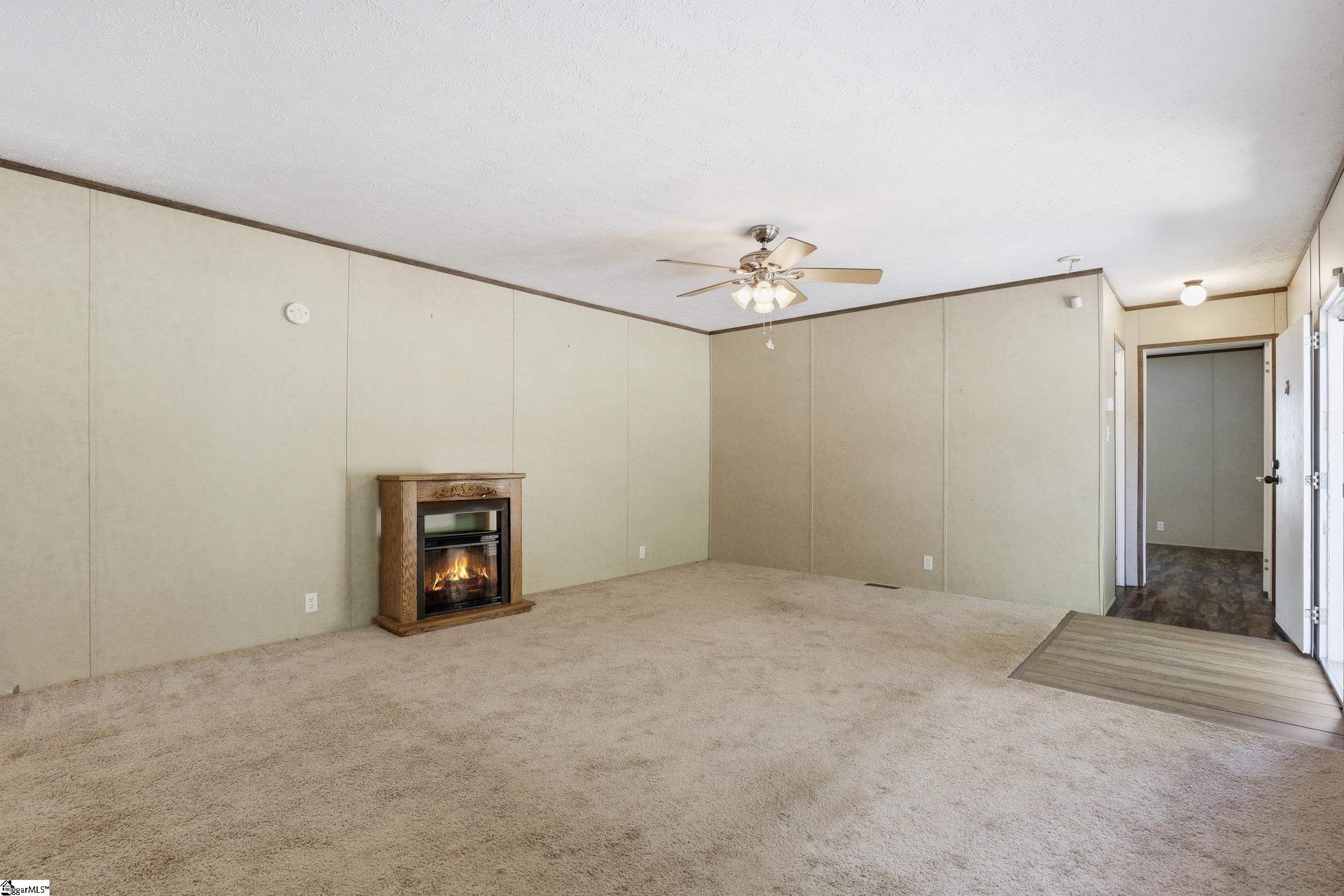 111 Lake Circle Road Marietta, SC 29661 - Photo 5 of 24
