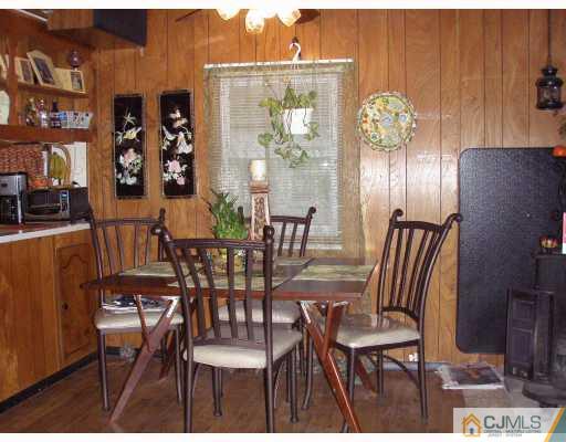 2 Robin Road Monmouth Junction, NJ 08852 - Photo 4 of 10 Gallery Image 4