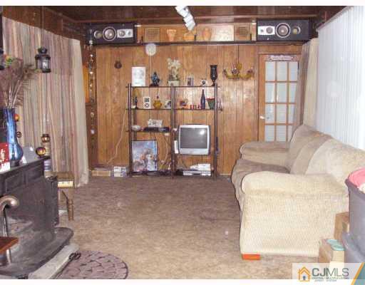 2 Robin Road Monmouth Junction, NJ 08852 - Photo 5 of 10 Gallery Image 5