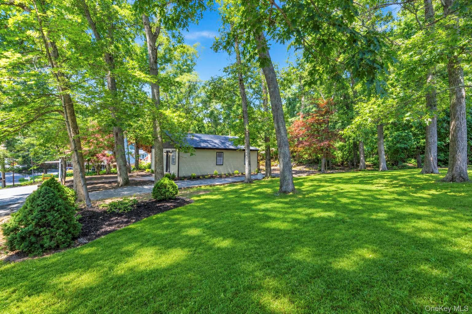234 Lakeside Trail Ridge, NY 11961 - Photo 22 of 25 Gallery Image 22