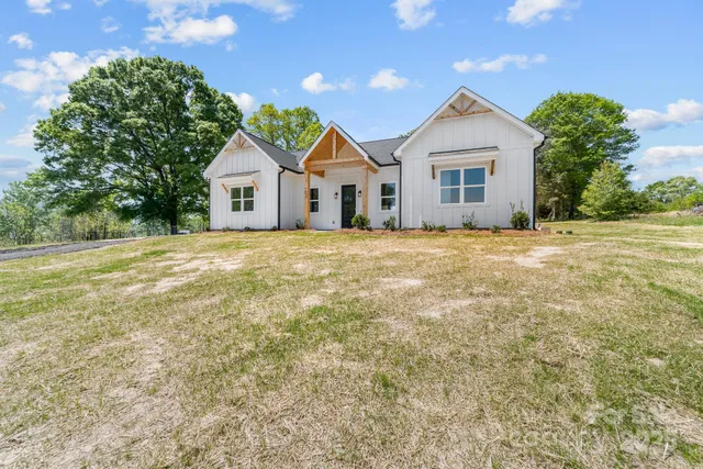 $550,000 | 1037 Dameron Road, Bessemer City, NC 28016
