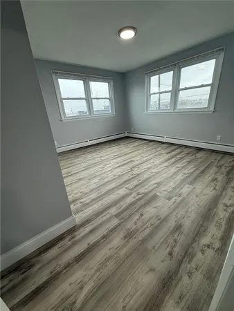 $2,075 | 60 Esten Avenue, Unit 4, Pawtucket, RI 02860