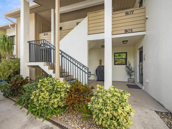$175,000 | 3011 Southeast Aster Lane, Unit 808, Stuart, FL 34994