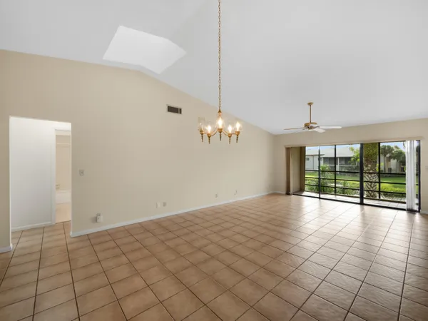 $175,000 | 3011 Southeast Aster Lane, Unit 808, Stuart, FL 34994