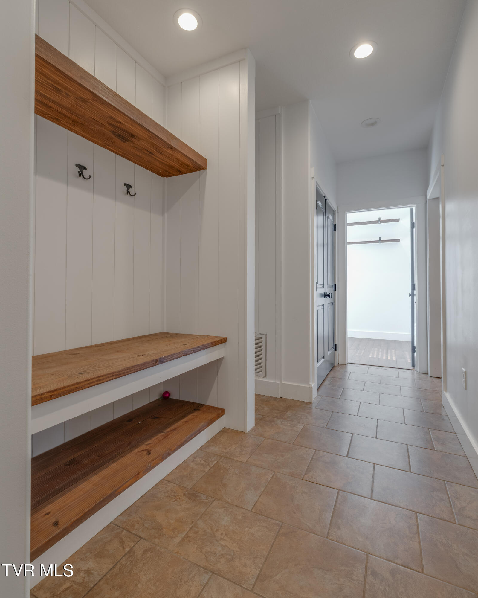 369 Old Embreeville Road Jonesborough, TN 37659 - Photo 27 of 65 026