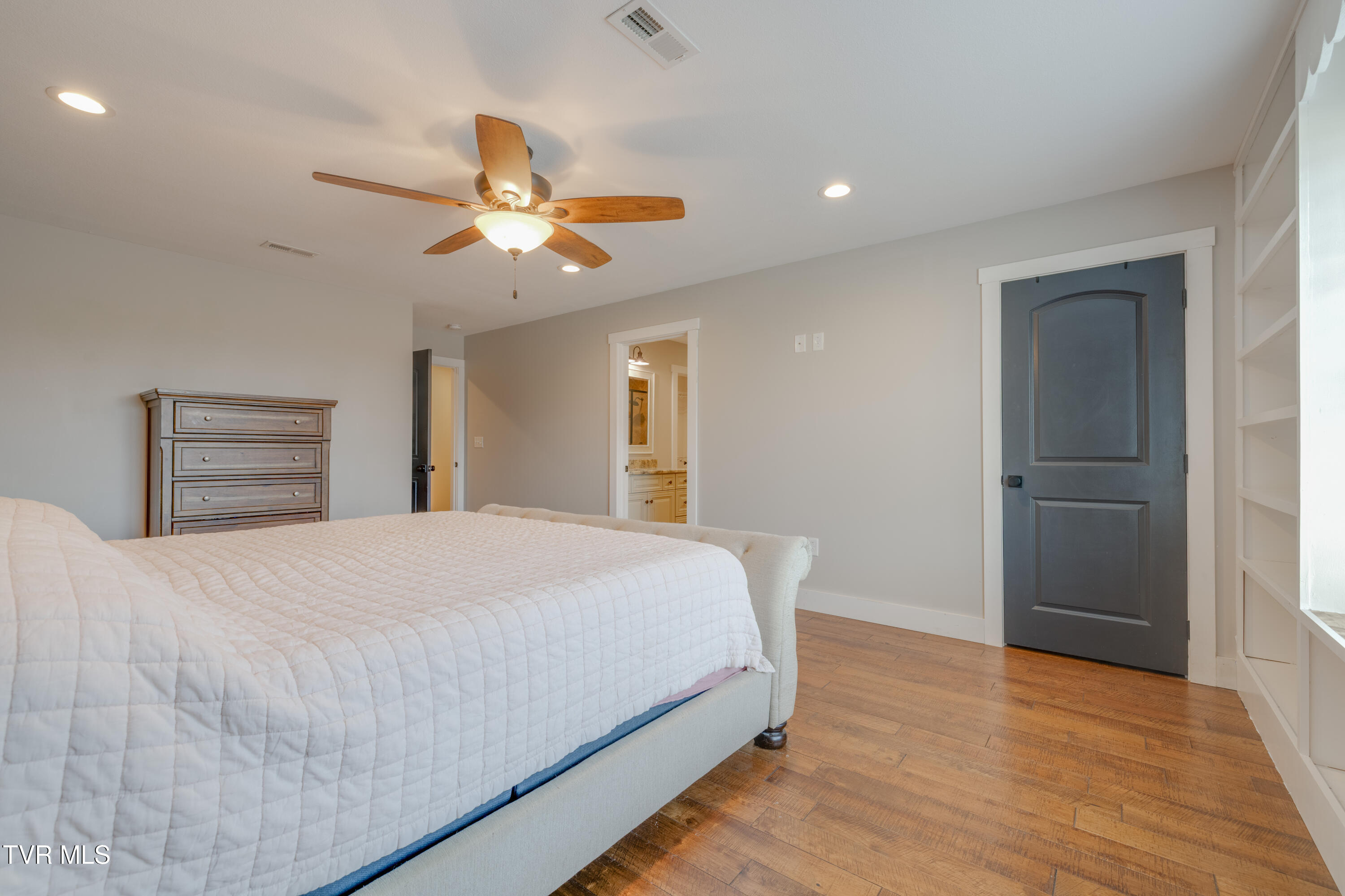 369 Old Embreeville Road Jonesborough, TN 37659 - Photo 33 of 65 032