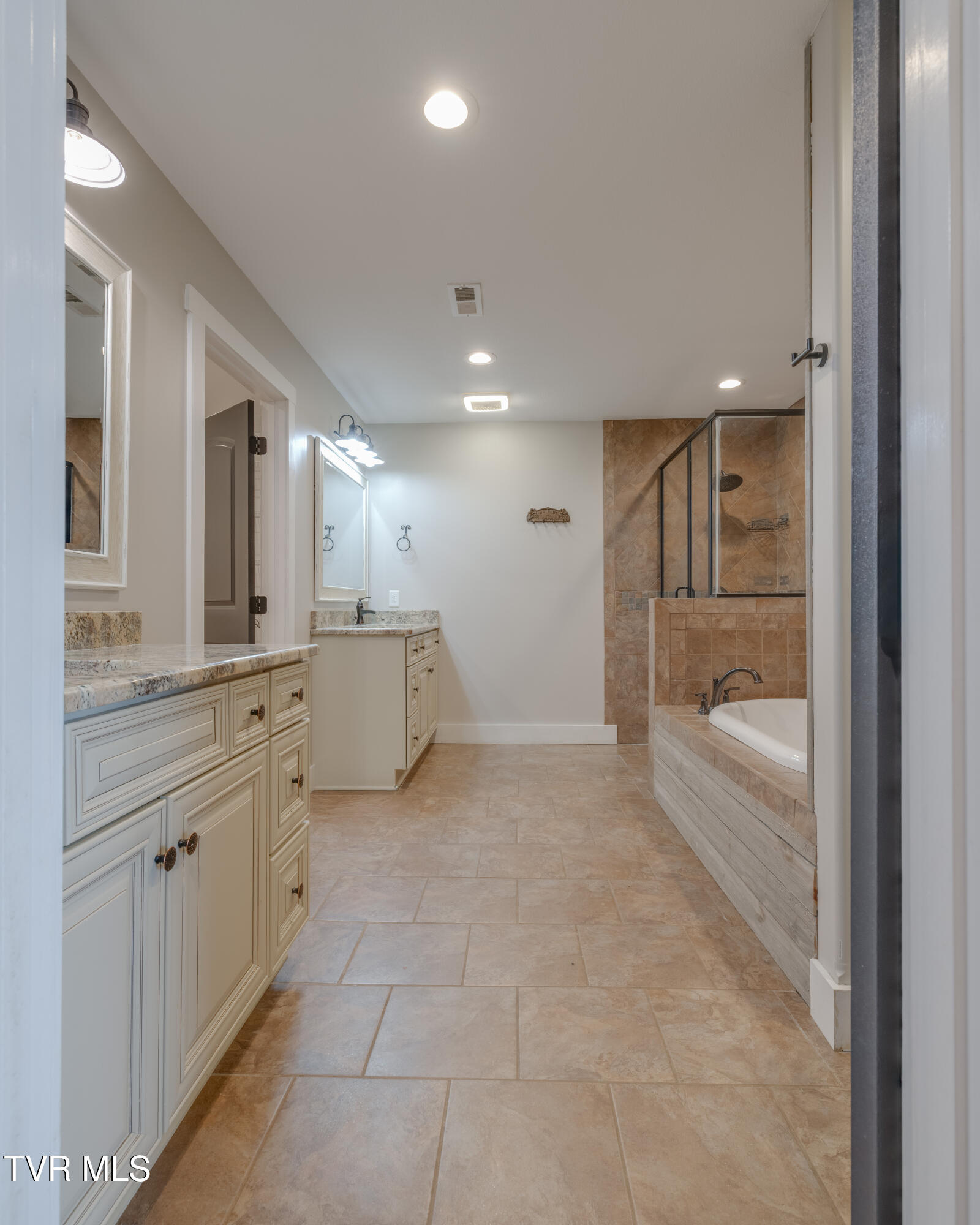 369 Old Embreeville Road Jonesborough, TN 37659 - Photo 34 of 65 033