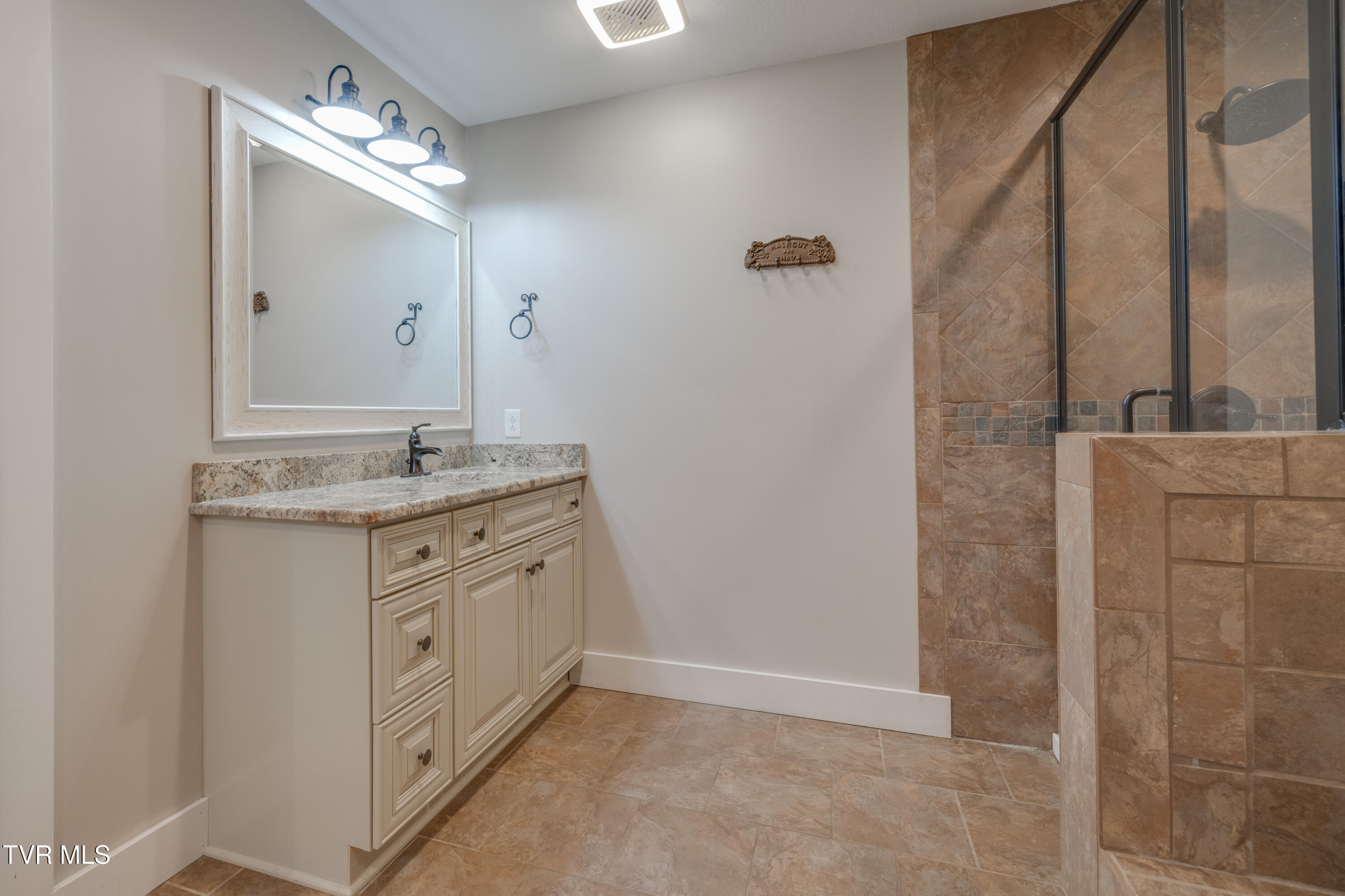 369 Old Embreeville Road Jonesborough, TN 37659 - Photo 36 of 65 035