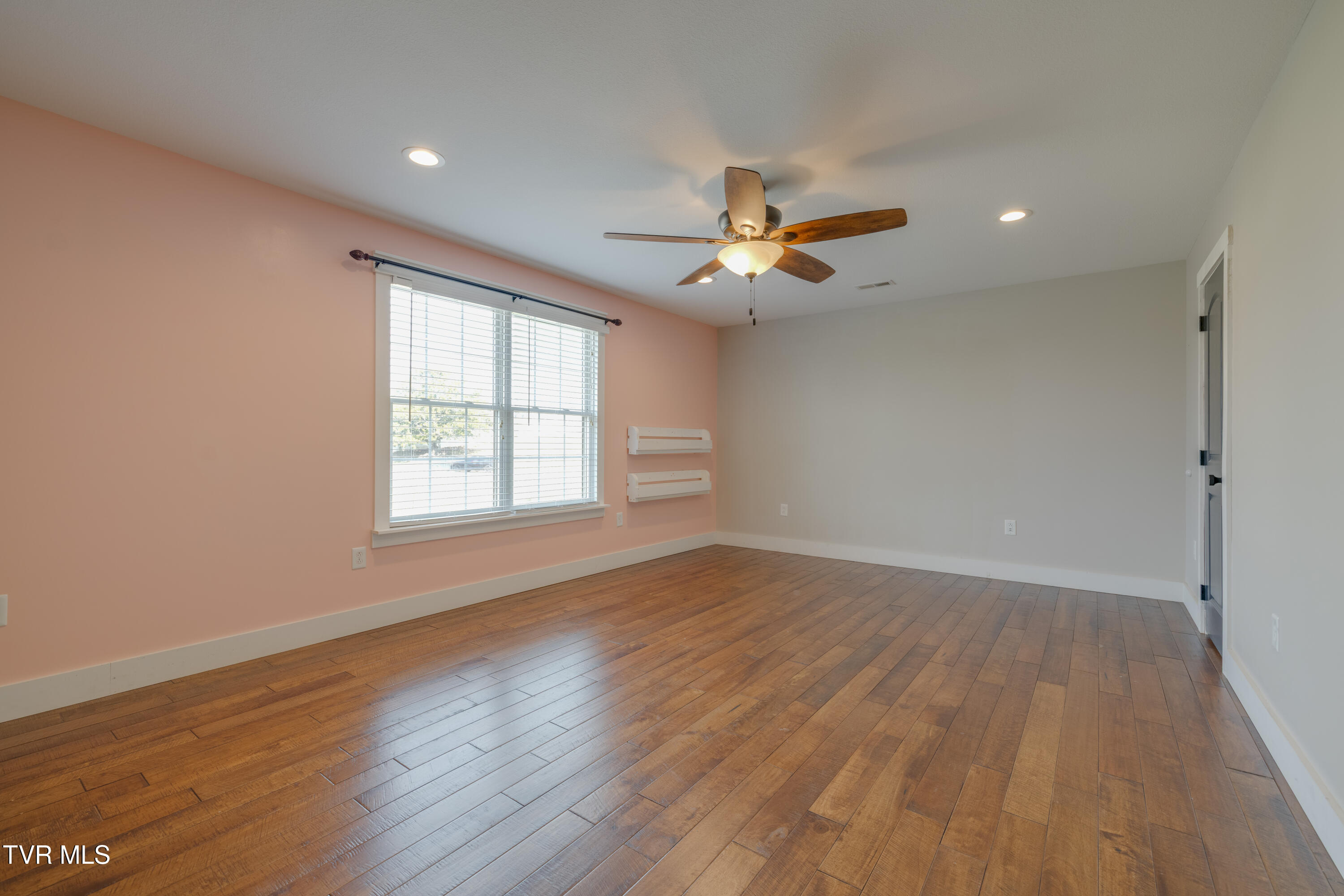369 Old Embreeville Road Jonesborough, TN 37659 - Photo 40 of 65 039
