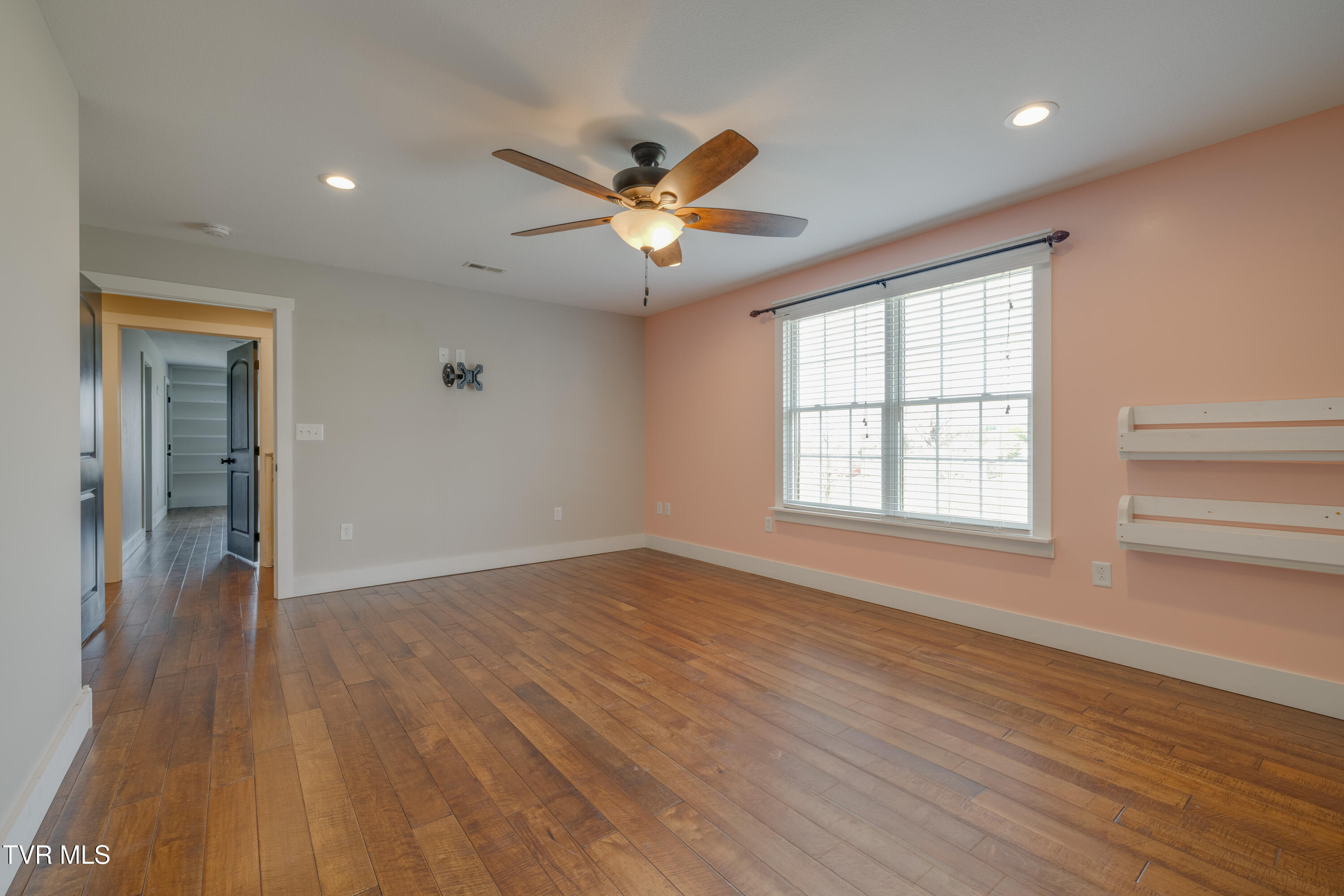 369 Old Embreeville Road Jonesborough, TN 37659 - Photo 41 of 65 040