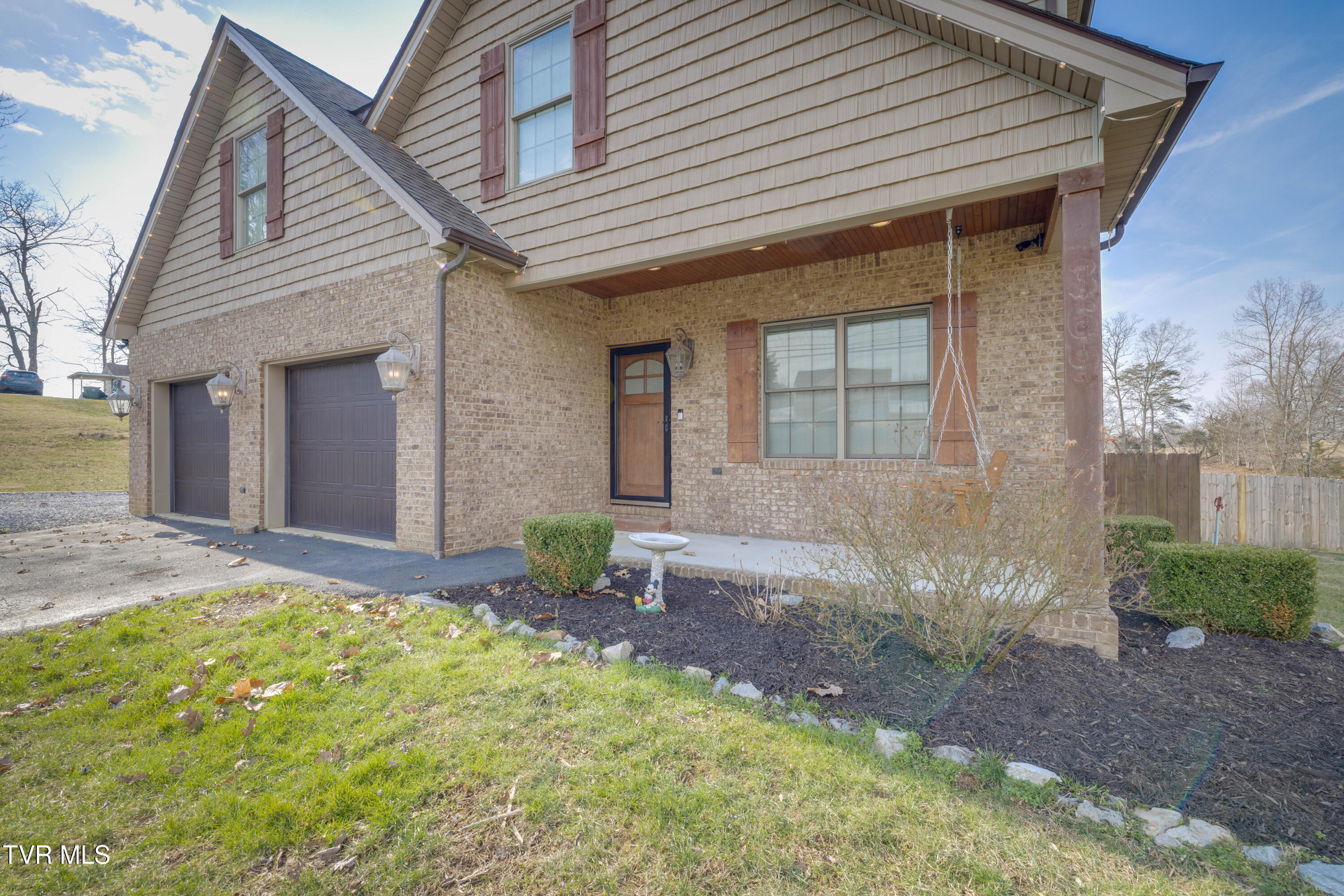 369 Old Embreeville Road Jonesborough, TN 37659 - Photo 5 of 65 004