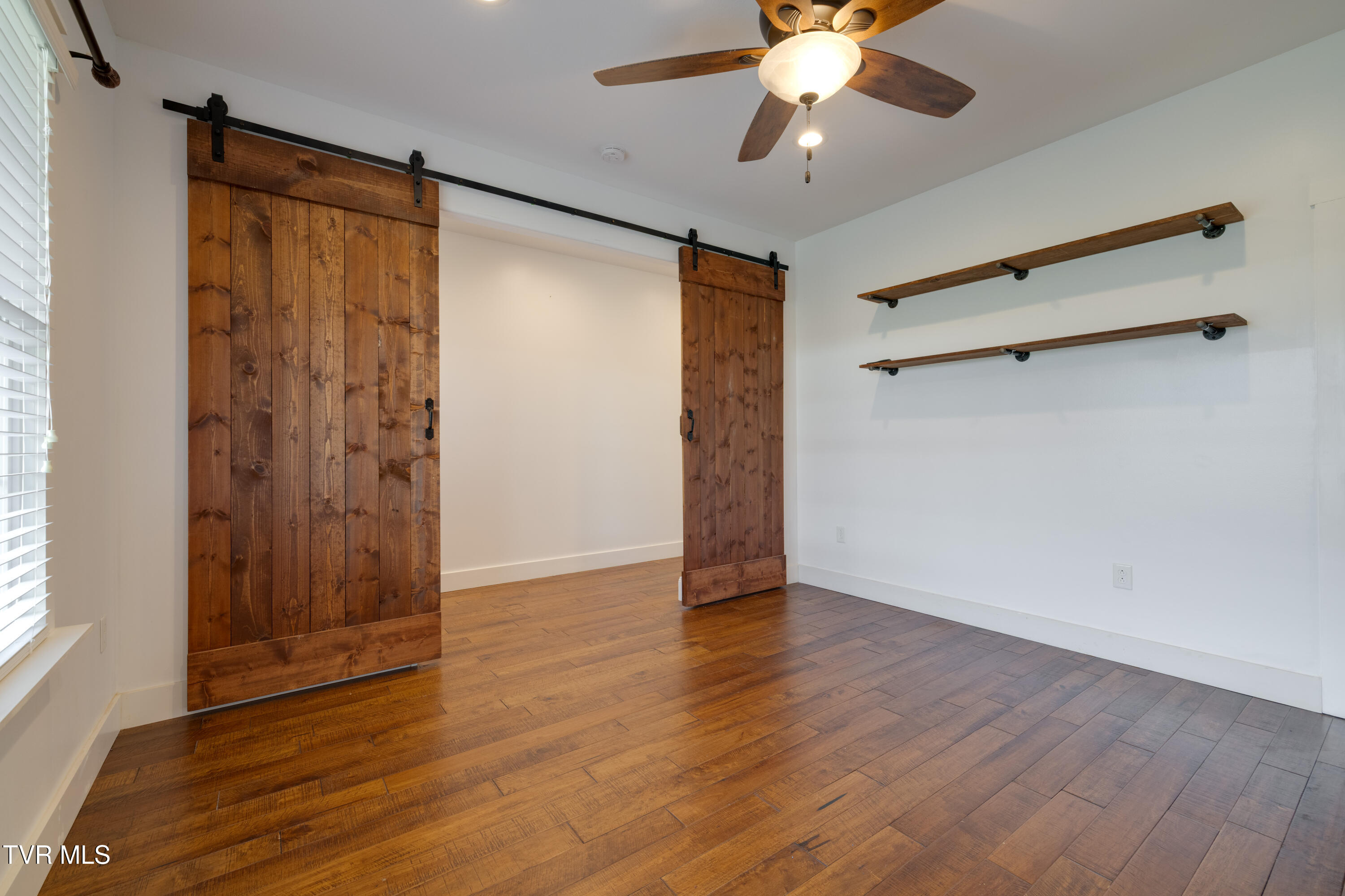 369 Old Embreeville Road Jonesborough, TN 37659 - Photo 10 of 65 009