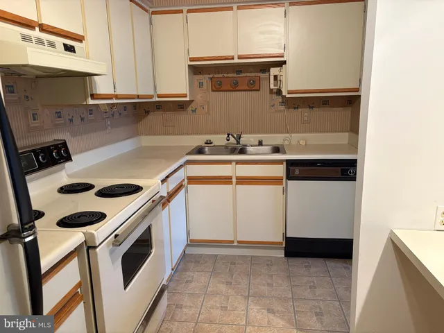 $220,000 | 8384 Brockham Drive, Unit 29/84K, Alexandria, VA 22309