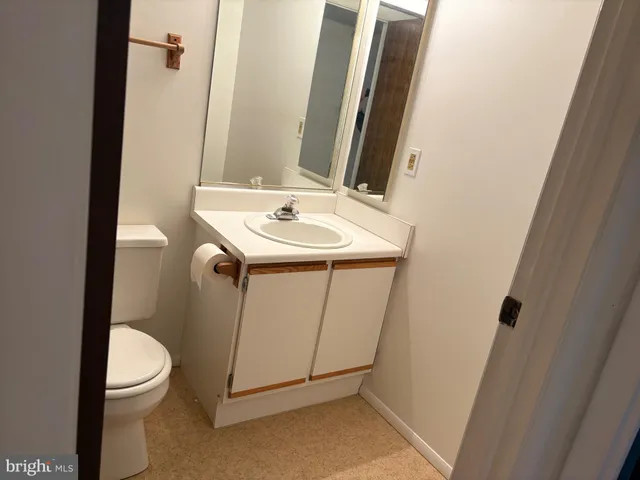 $220,000 | 8384 Brockham Drive, Unit 29/84K, Alexandria, VA 22309