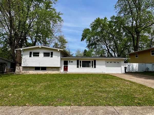 $214,900 | 1808 West Freeman Street, Carbondale, IL 62901