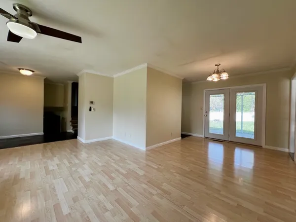 $214,900 | 1808 West Freeman Street, Carbondale, IL 62901