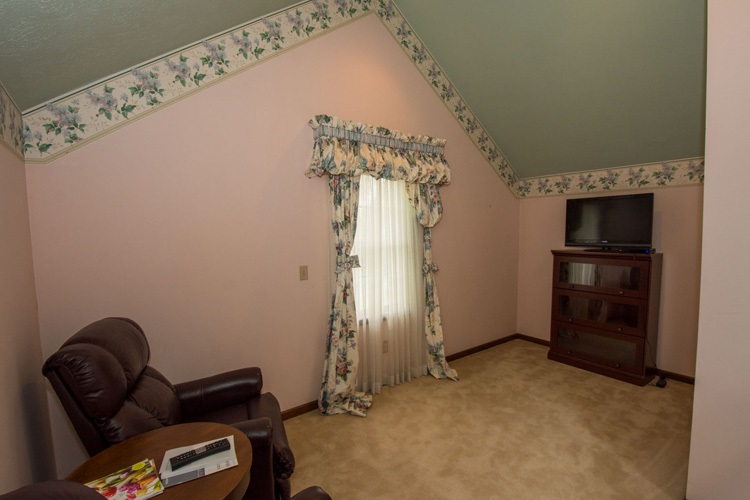 25640 Old Cleveland Road South Bend, IN 46628 - Photo 17 of 34 Gallery Image 17