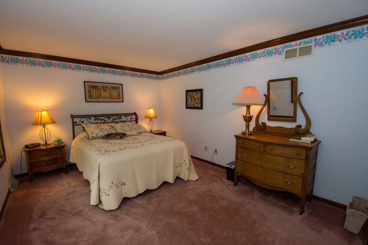 25640 Old Cleveland Road South Bend, IN 46628 - Photo 24 of 34 Gallery Image 24