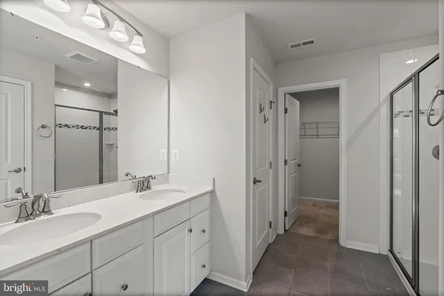 a view of a back yard of the house