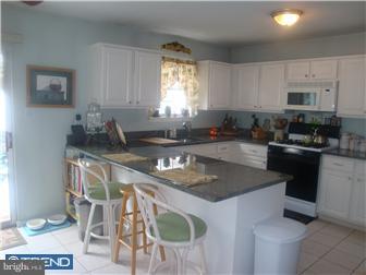 136 Crossing Way Clementon, NJ 08021 - Photo 5 of 11 Kitchen