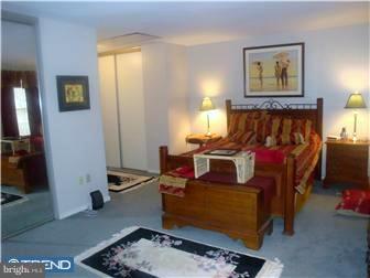 136 Crossing Way Clementon, NJ 08021 - Photo 7 of 11 Bedroom - Main