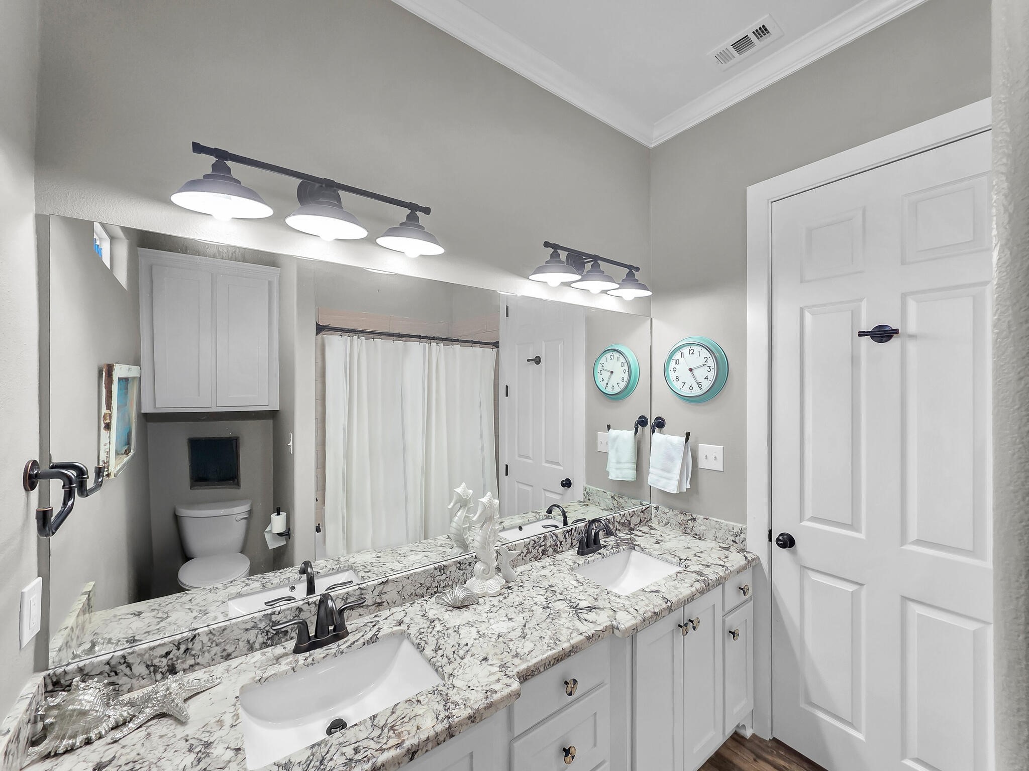 974 Surf Road Crystal Beach, TX 77650 - Photo 28 of 48