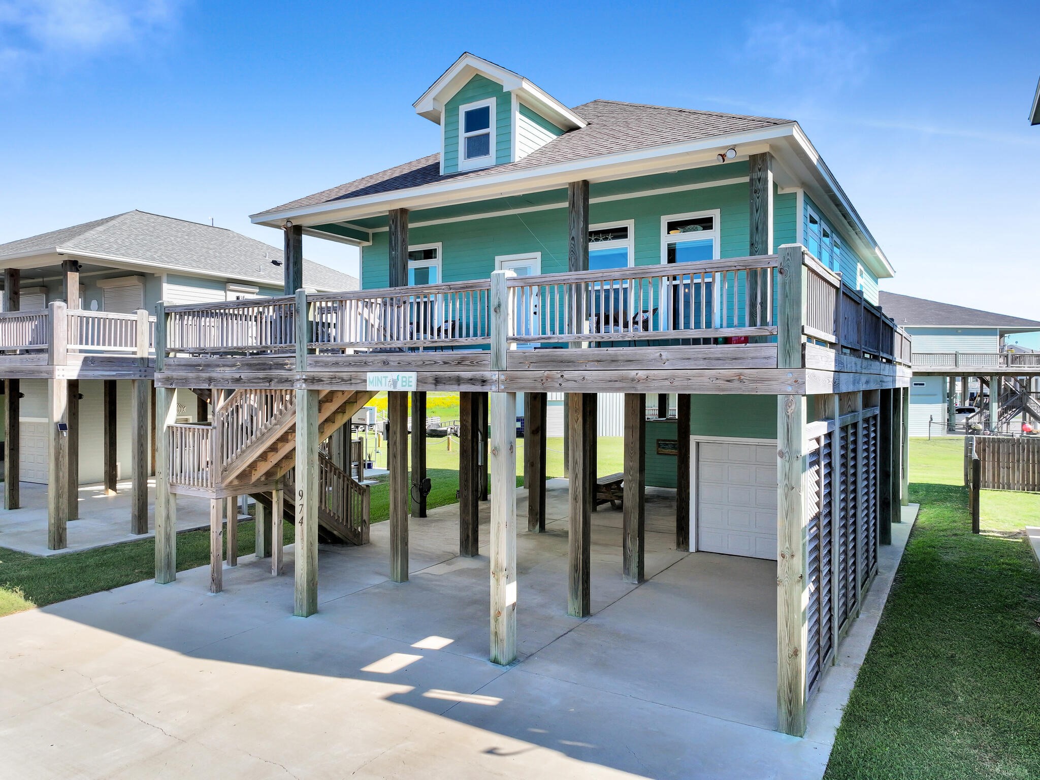 974 Surf Road Crystal Beach, TX 77650 - Photo 6 of 48