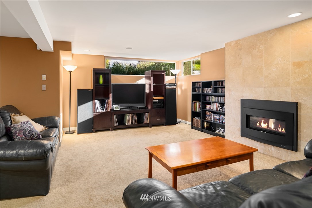 3918 Southwest Southern Street Seattle, WA 98136 - Photo 25 of 34 Gallery Image 25