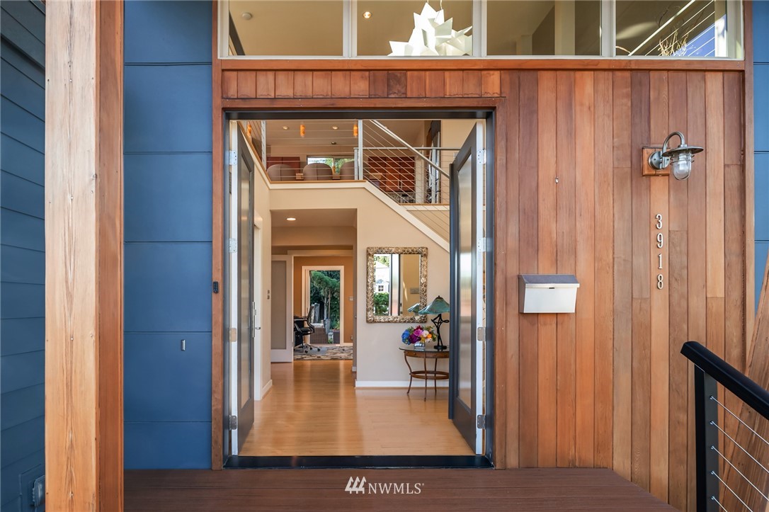 3918 Southwest Southern Street Seattle, WA 98136 - Photo 9 of 34 Gallery Image 9