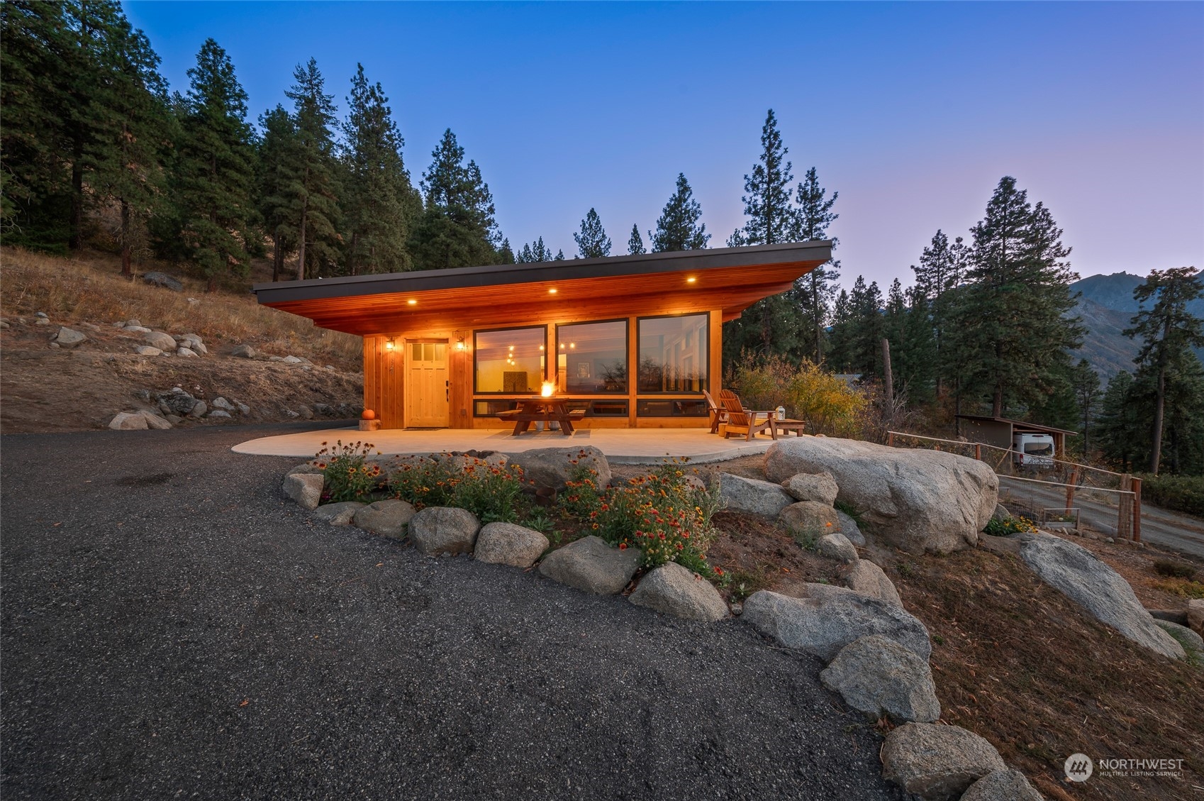 1529 Dempsey Road Leavenworth, WA 98826 - Photo 8 of 40 Gallery Image 8