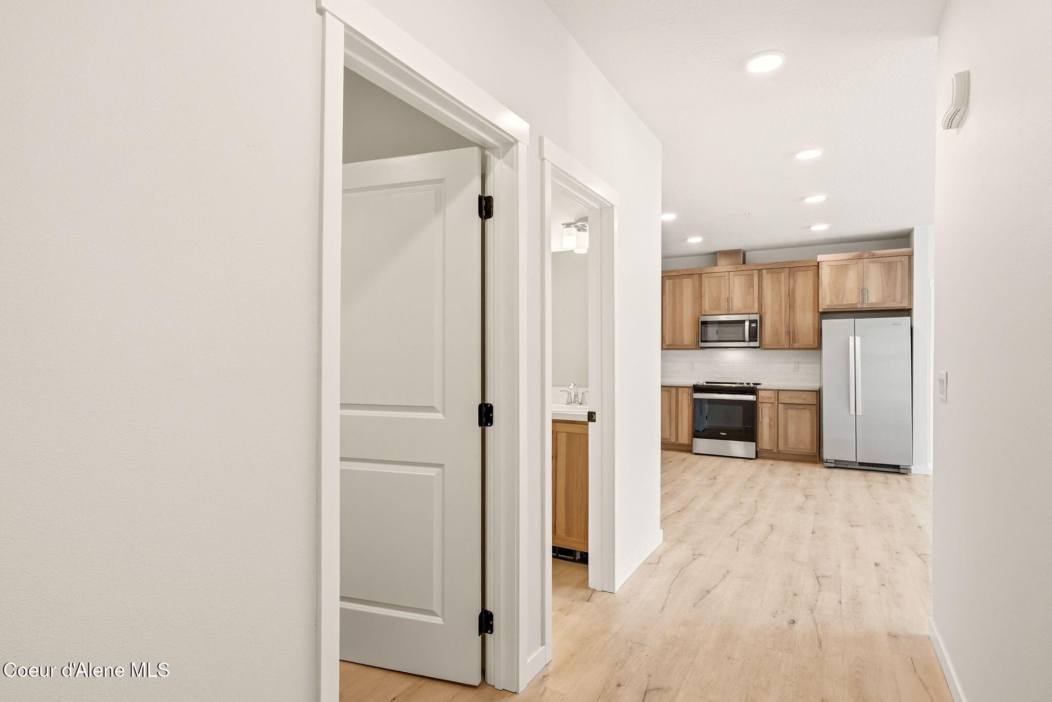 6480 North Atlas Road, Unit 204 Coeur D'Alene, ID 83815 - Photo 3 of 29 3