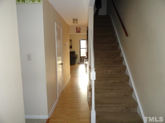 6439 New Market Way Raleigh, NC 27615 - Photo 18 of 25 Hallway